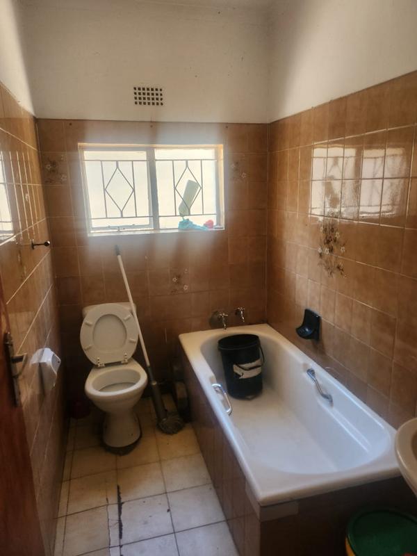 8 Bedroom Property for Sale in Forest Hill Gauteng