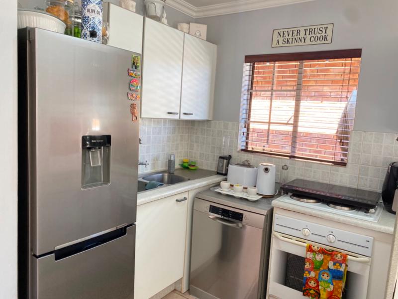 To Let 2 Bedroom Property for Rent in Pierre Van Ryneveld Gauteng