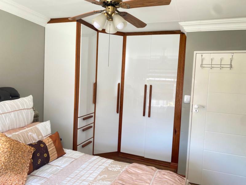 To Let 2 Bedroom Property for Rent in Pierre Van Ryneveld Gauteng