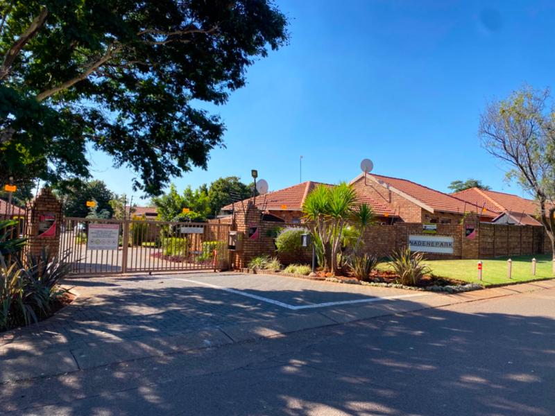 To Let 2 Bedroom Property for Rent in Pierre Van Ryneveld Gauteng