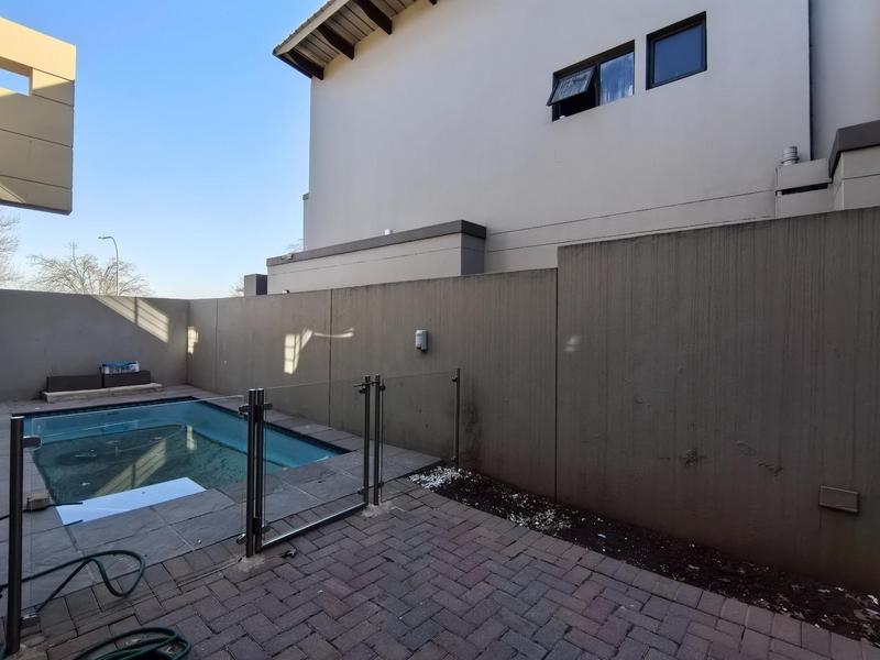 To Let 3 Bedroom Property for Rent in Bedfordview Gauteng