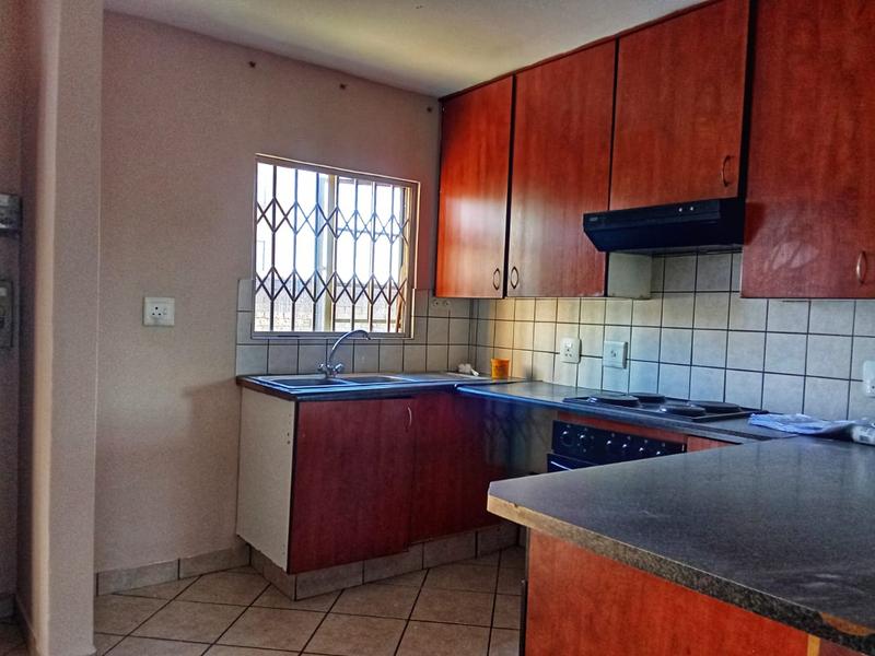 To Let 2 Bedroom Property for Rent in Vorna Valley Gauteng