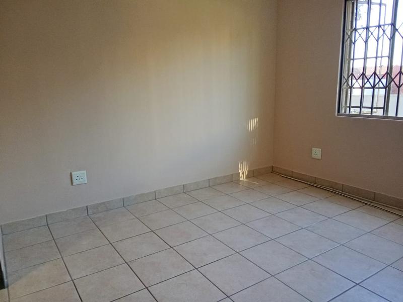 To Let 2 Bedroom Property for Rent in Vorna Valley Gauteng