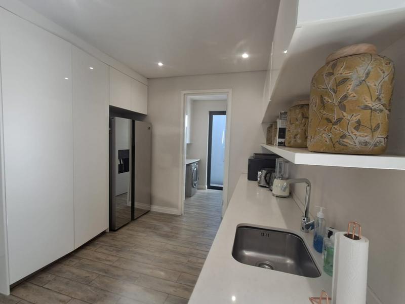 To Let 3 Bedroom Property for Rent in River Club Gauteng