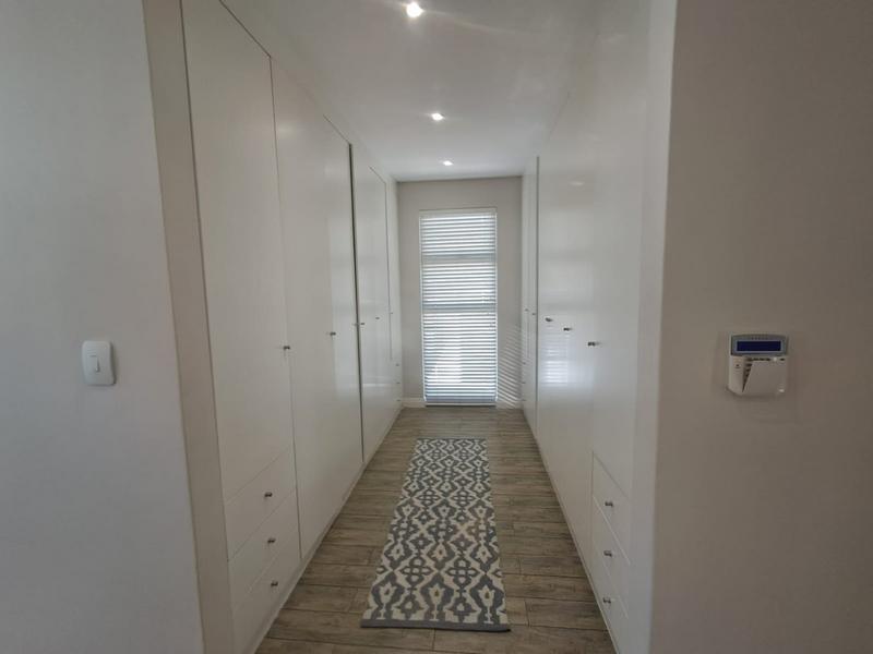 To Let 3 Bedroom Property for Rent in River Club Gauteng