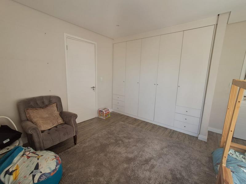 To Let 3 Bedroom Property for Rent in River Club Gauteng
