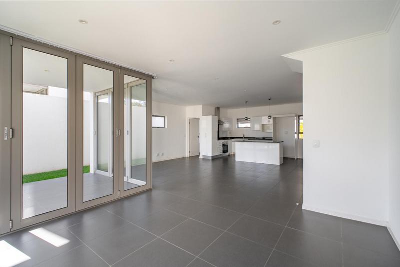 3 Bedroom Property for Sale in Bryanston Gauteng