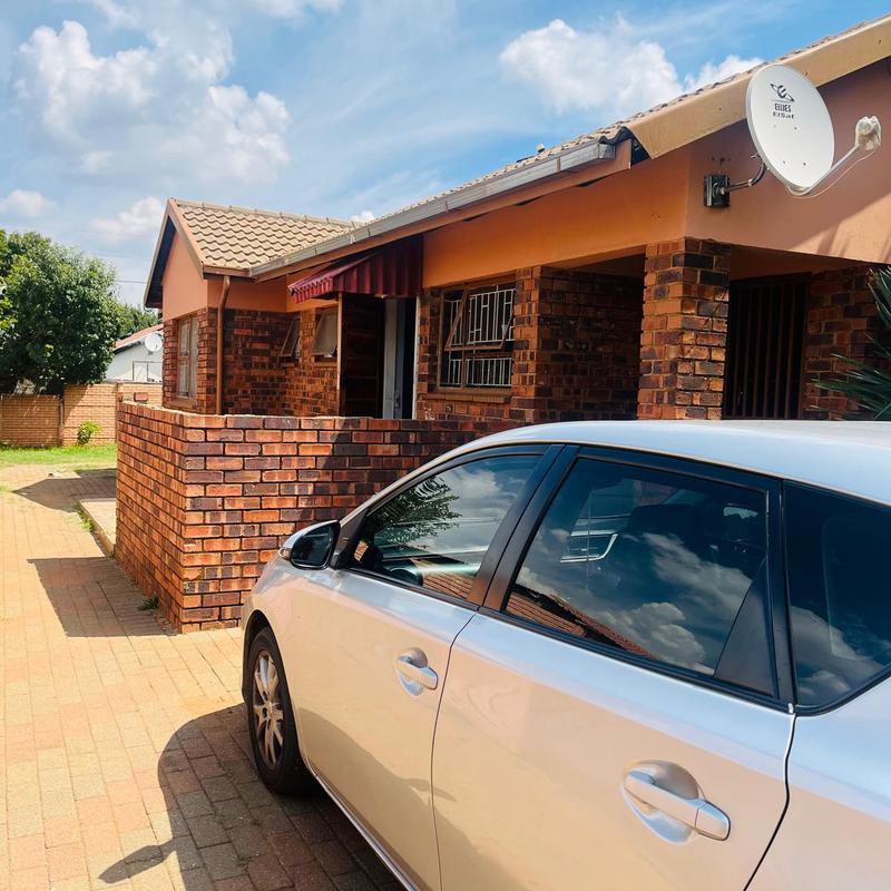 3 Bedroom Property for Sale in Zakariyya Park Gauteng