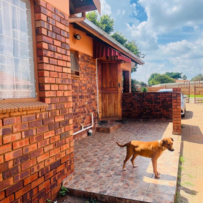 3 Bedroom Property for Sale in Zakariyya Park Gauteng