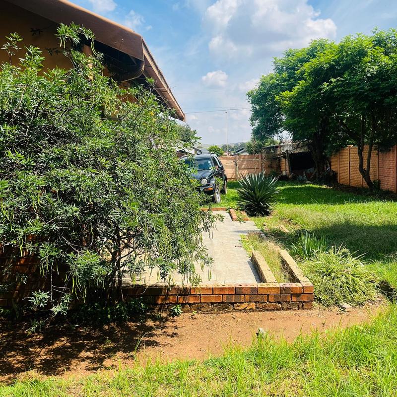3 Bedroom Property for Sale in Zakariyya Park Gauteng