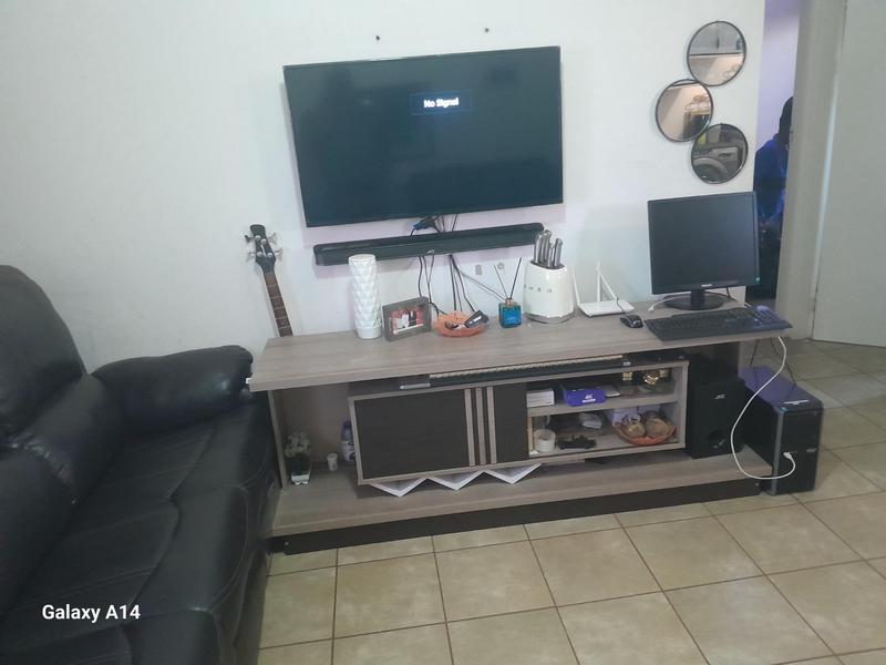 To Let 2 Bedroom Property for Rent in Savanna City Gauteng