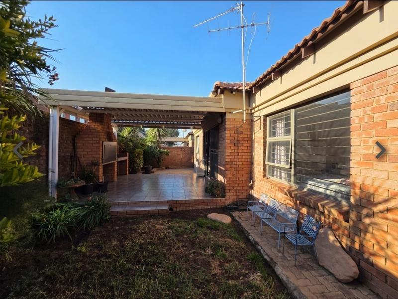 3 Bedroom Property for Sale in New Market Gauteng