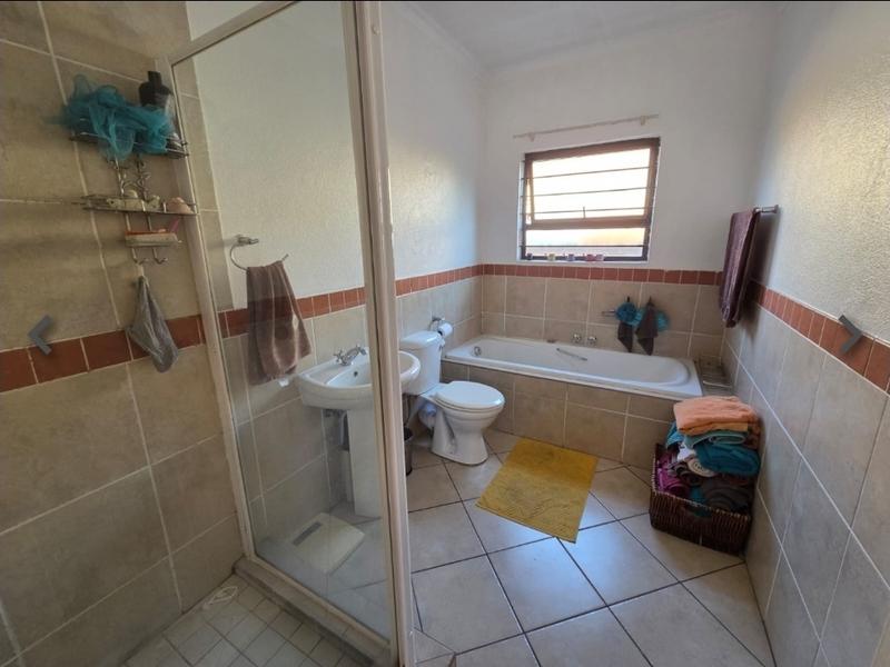 3 Bedroom Property for Sale in New Market Gauteng