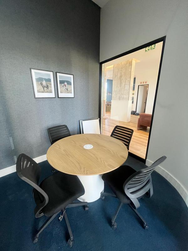 To Let 2 Bedroom Property for Rent in Sandown Gauteng
