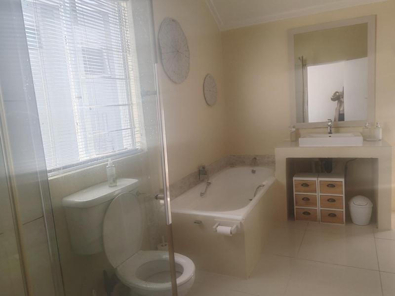 To Let 3 Bedroom Property for Rent in Sandringham Gauteng