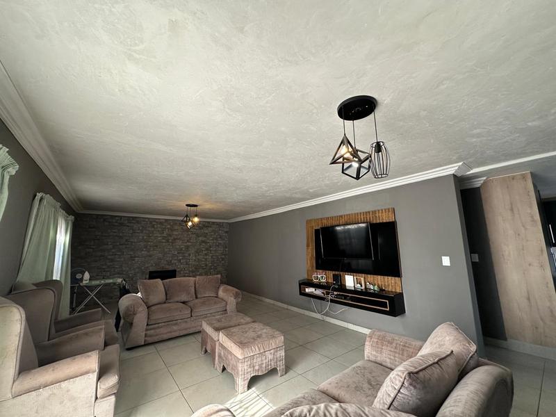 3 Bedroom Property for Sale in The Orchards Gauteng
