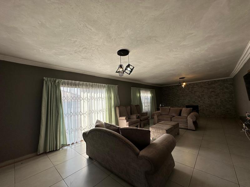 3 Bedroom Property for Sale in The Orchards Gauteng