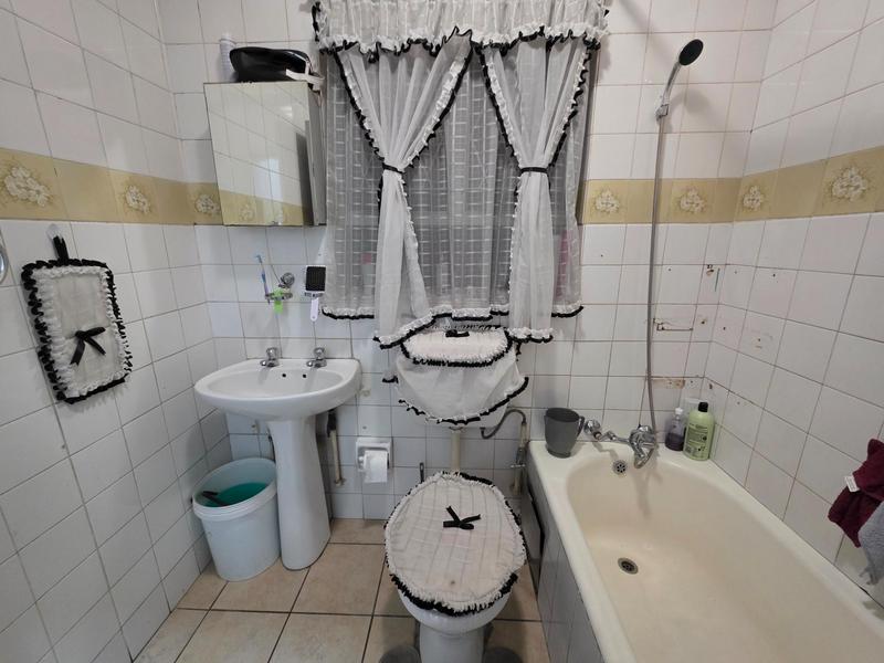 2 Bedroom Property for Sale in Cason Gauteng