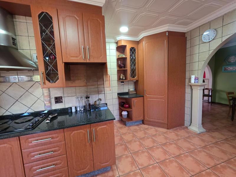 5 Bedroom Property for Sale in Libradene Gauteng