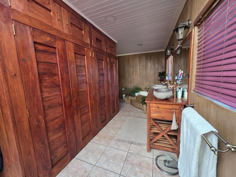 5 Bedroom Property for Sale in Libradene Gauteng