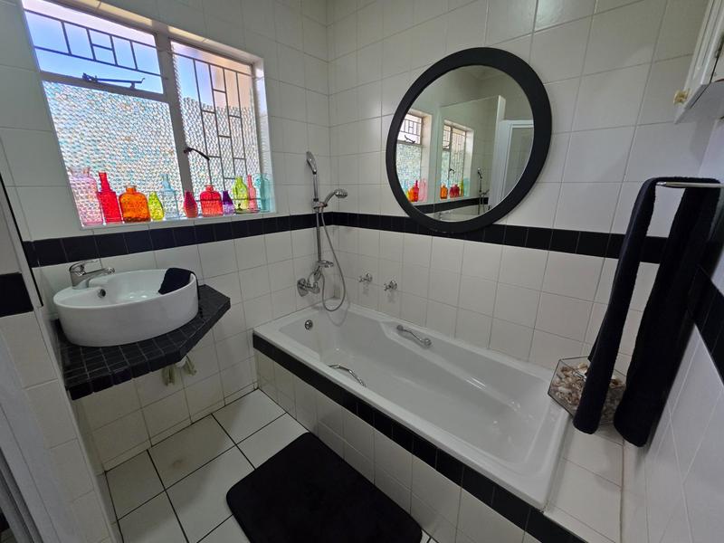 5 Bedroom Property for Sale in Libradene Gauteng