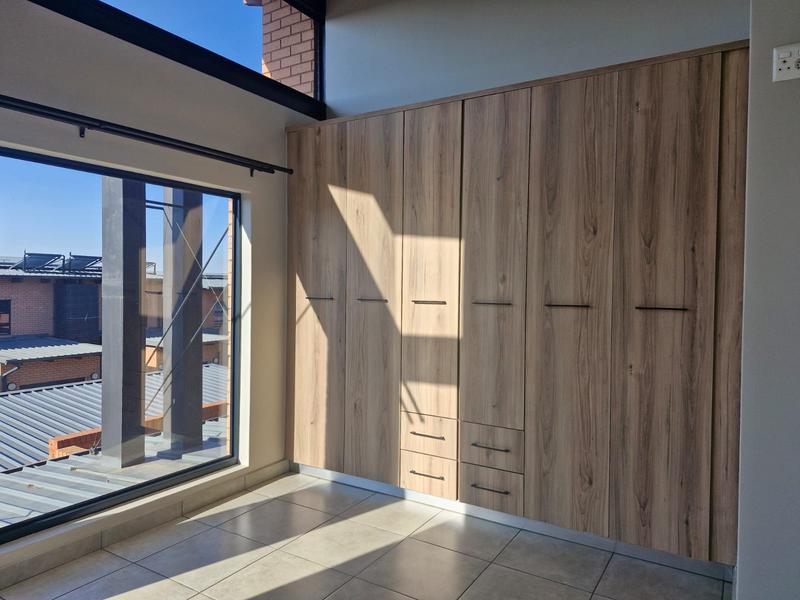 To Let 2 Bedroom Property for Rent in Six Fountains Residential Estate Gauteng