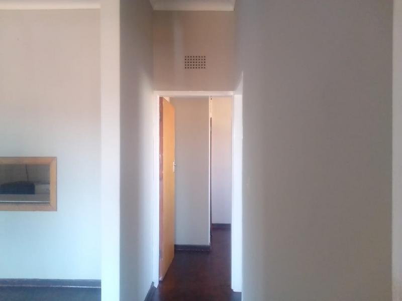 To Let 2 Bedroom Property for Rent in Florida Gauteng