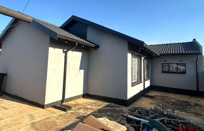 3 Bedroom Property for Sale in Protea Garden Gauteng