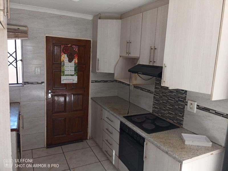 3 Bedroom Property for Sale in Windmill Park Gauteng