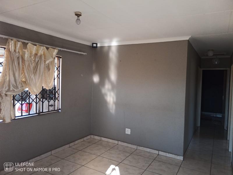 3 Bedroom Property for Sale in Windmill Park Gauteng