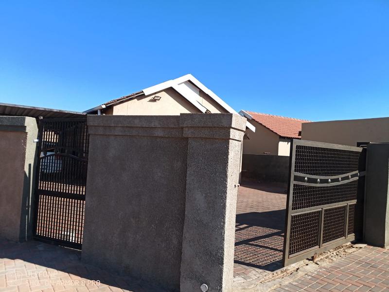 3 Bedroom Property for Sale in Windmill Park Gauteng
