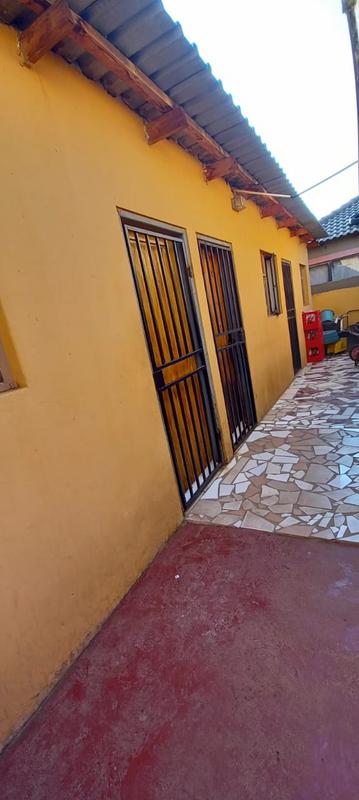 2 Bedroom Property for Sale in Katlehong South Gauteng