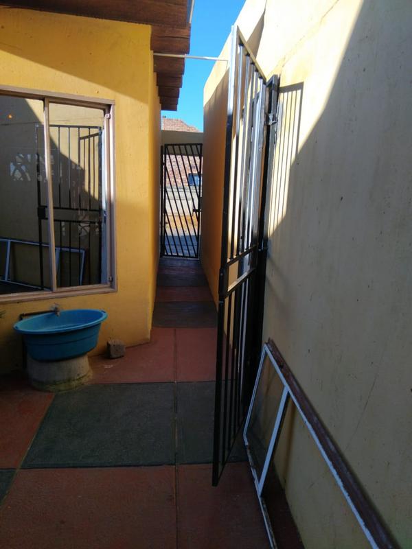 2 Bedroom Property for Sale in Katlehong South Gauteng