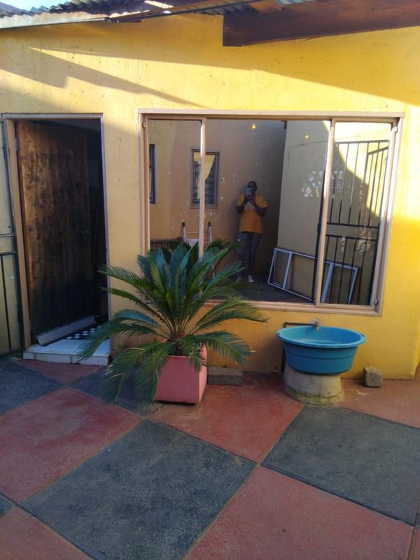 2 Bedroom Property for Sale in Katlehong South Gauteng