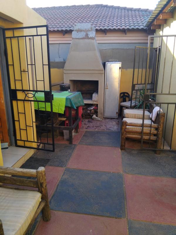 2 Bedroom Property for Sale in Katlehong South Gauteng