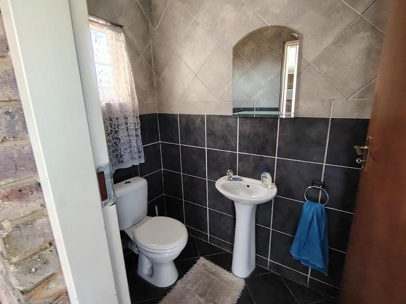 To Let 1 Bedroom Property for Rent in Wierda Park Gauteng