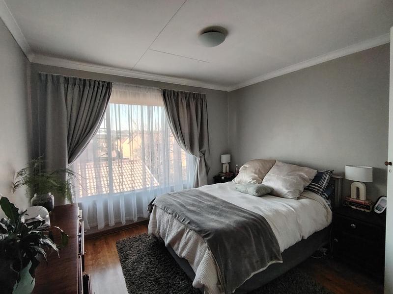 2 Bedroom Property for Sale in Zwartkop Gauteng