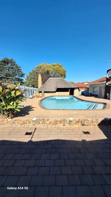 4 Bedroom Property for Sale in Discovery Gauteng