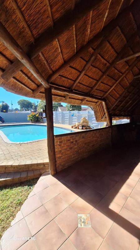 4 Bedroom Property for Sale in Discovery Gauteng