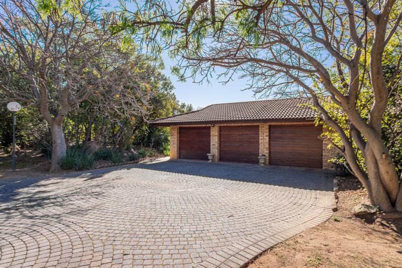 6 Bedroom Property for Sale in Poortview Gauteng