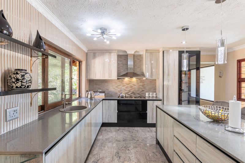 6 Bedroom Property for Sale in Poortview Gauteng
