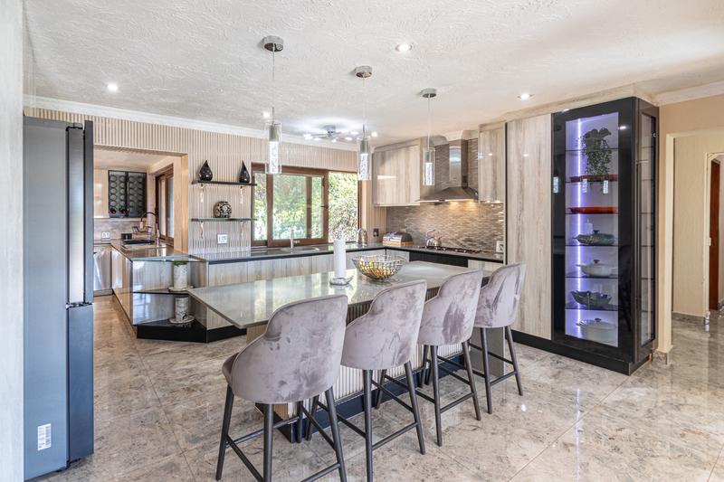 6 Bedroom Property for Sale in Poortview Gauteng