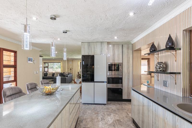 6 Bedroom Property for Sale in Poortview Gauteng