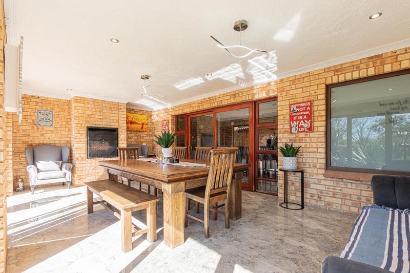 6 Bedroom Property for Sale in Poortview Gauteng