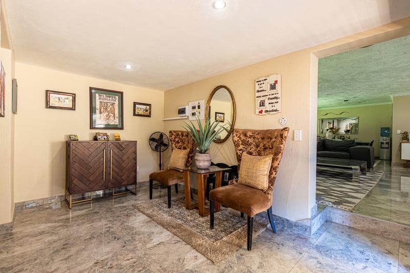 6 Bedroom Property for Sale in Poortview Gauteng