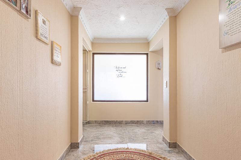 6 Bedroom Property for Sale in Poortview Gauteng