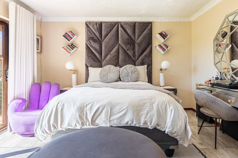 6 Bedroom Property for Sale in Poortview Gauteng
