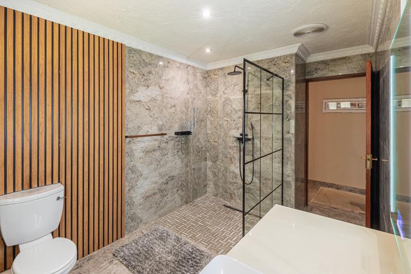 6 Bedroom Property for Sale in Poortview Gauteng