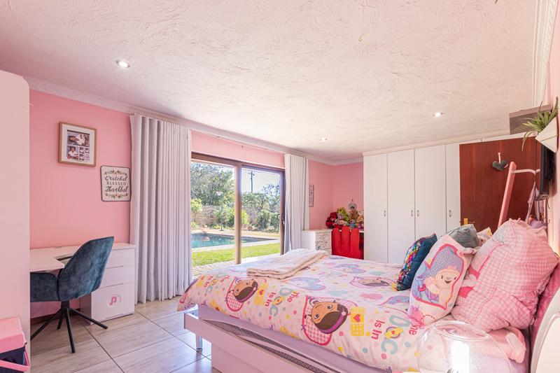 6 Bedroom Property for Sale in Poortview Gauteng