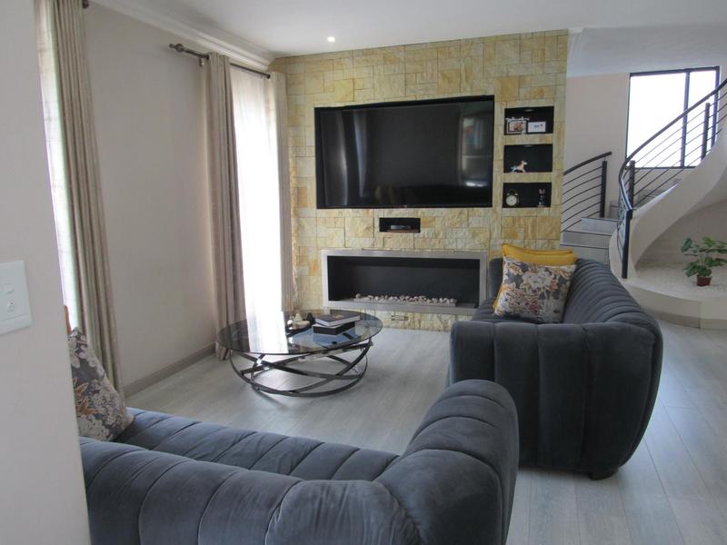 To Let 5 Bedroom Property for Rent in Savannah Country Estate Gauteng